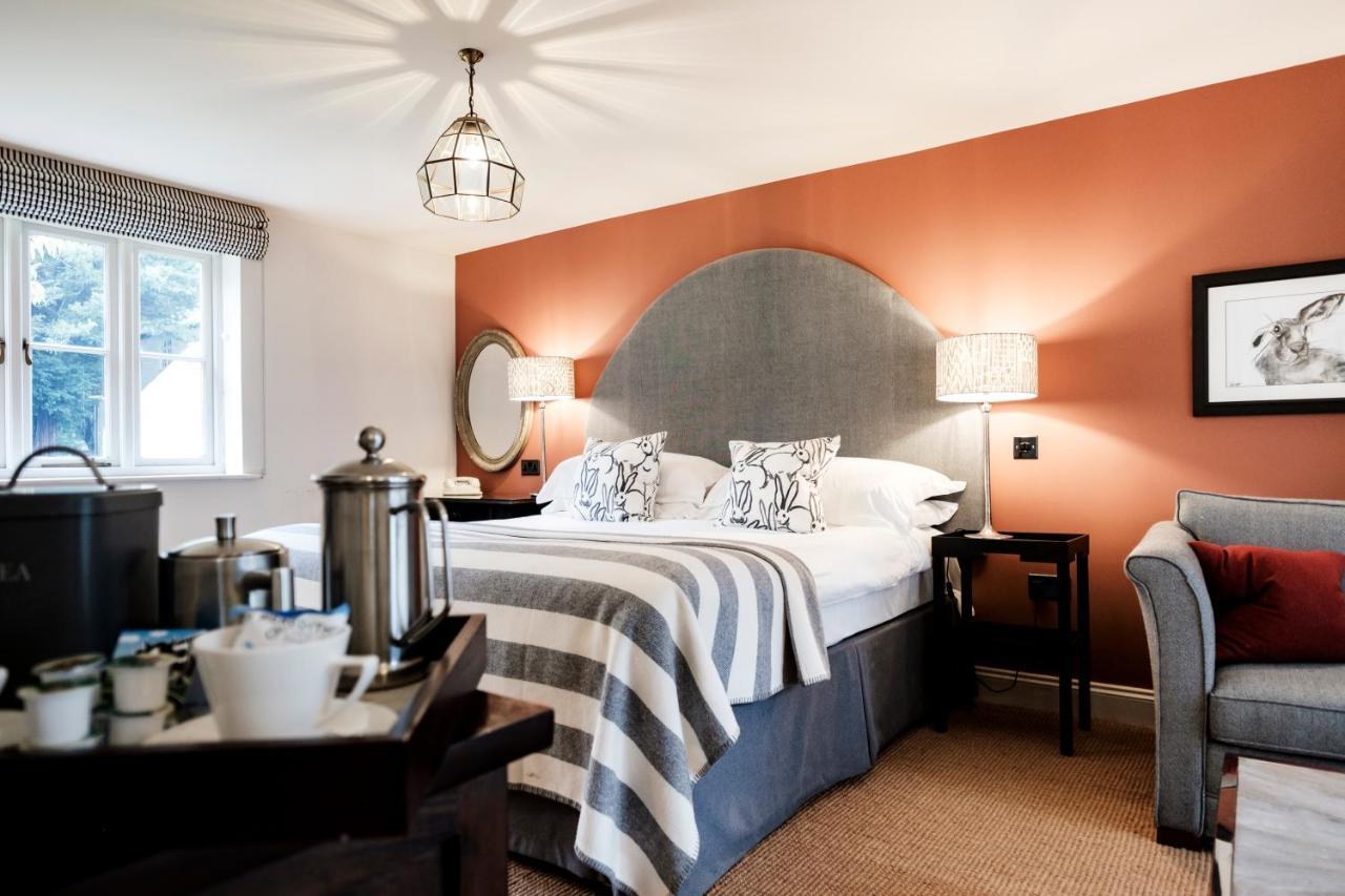 The Hare & Hounds Hotel Тетбері Екстер'єр фото