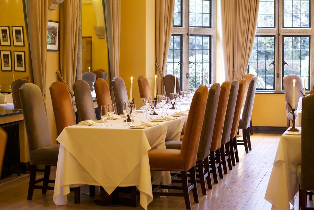 The Hare & Hounds Hotel Тетбері Екстер'єр фото