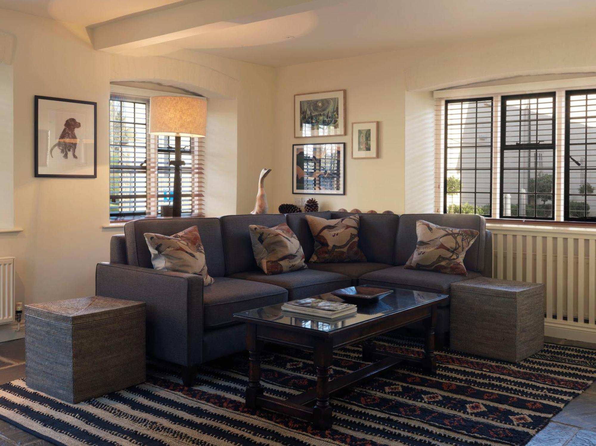 The Hare & Hounds Hotel Тетбері Екстер'єр фото