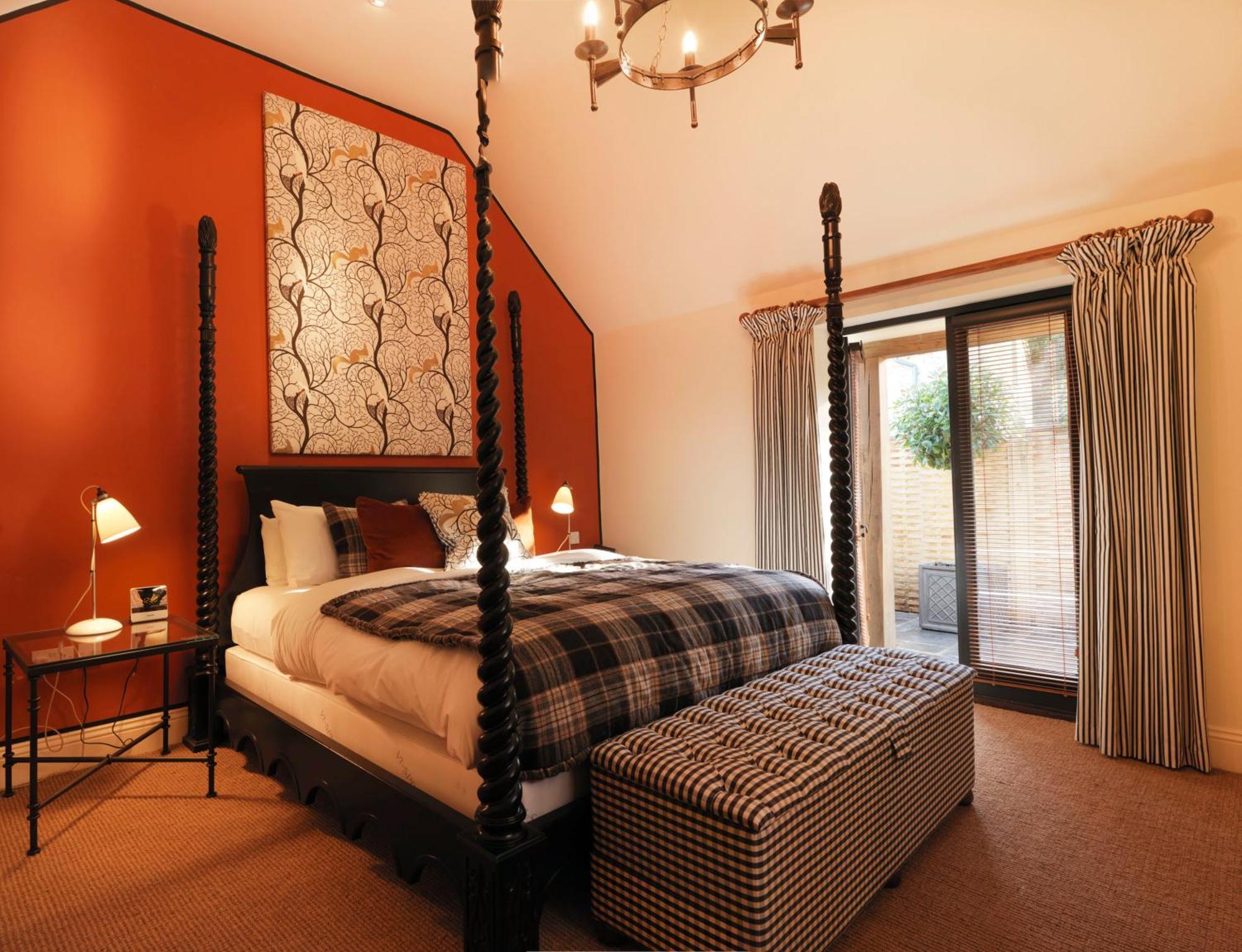 The Hare & Hounds Hotel Тетбері Екстер'єр фото