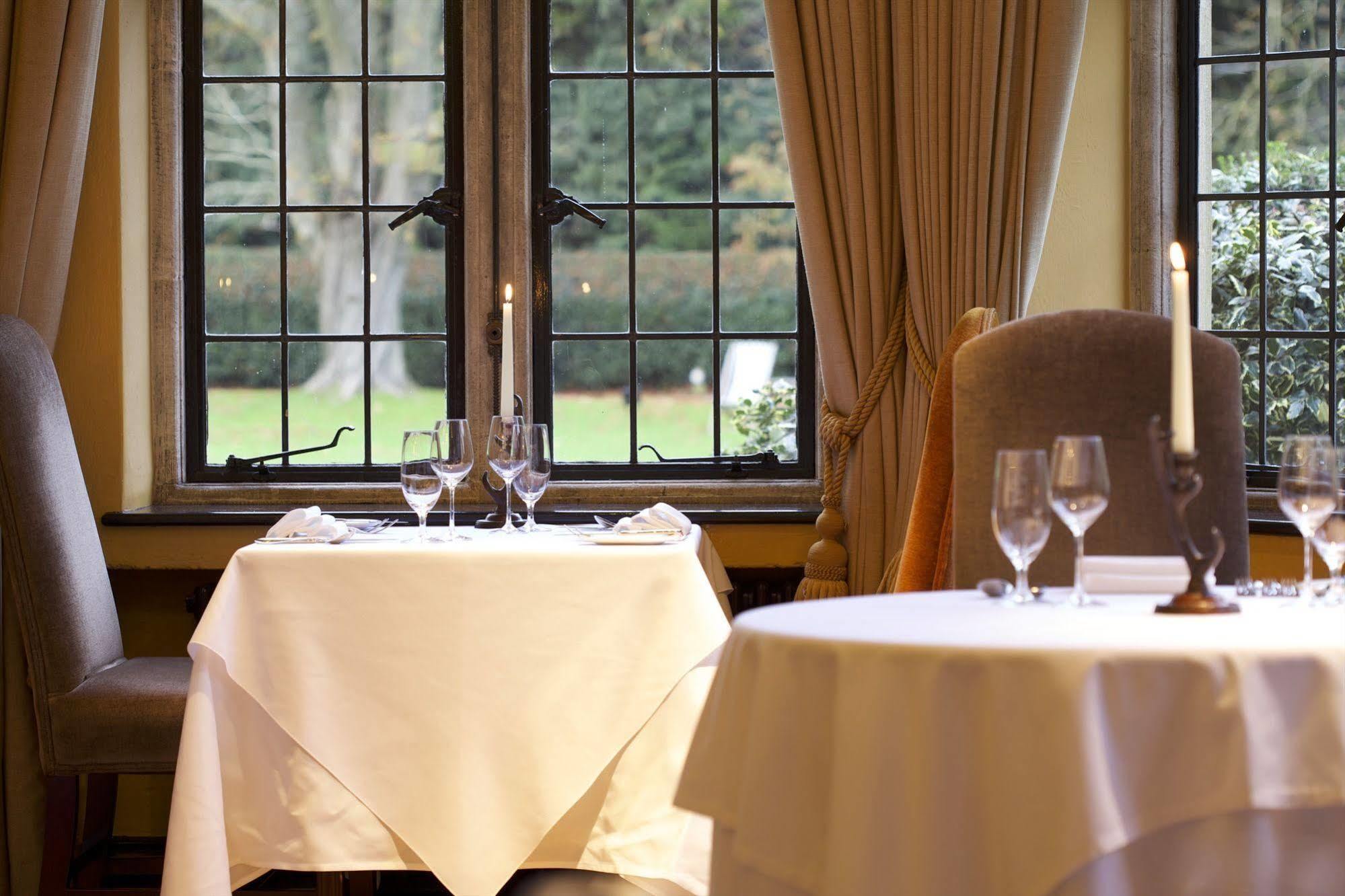 The Hare & Hounds Hotel Тетбері Екстер'єр фото