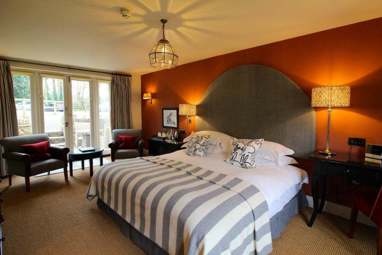 The Hare & Hounds Hotel Тетбері Екстер'єр фото